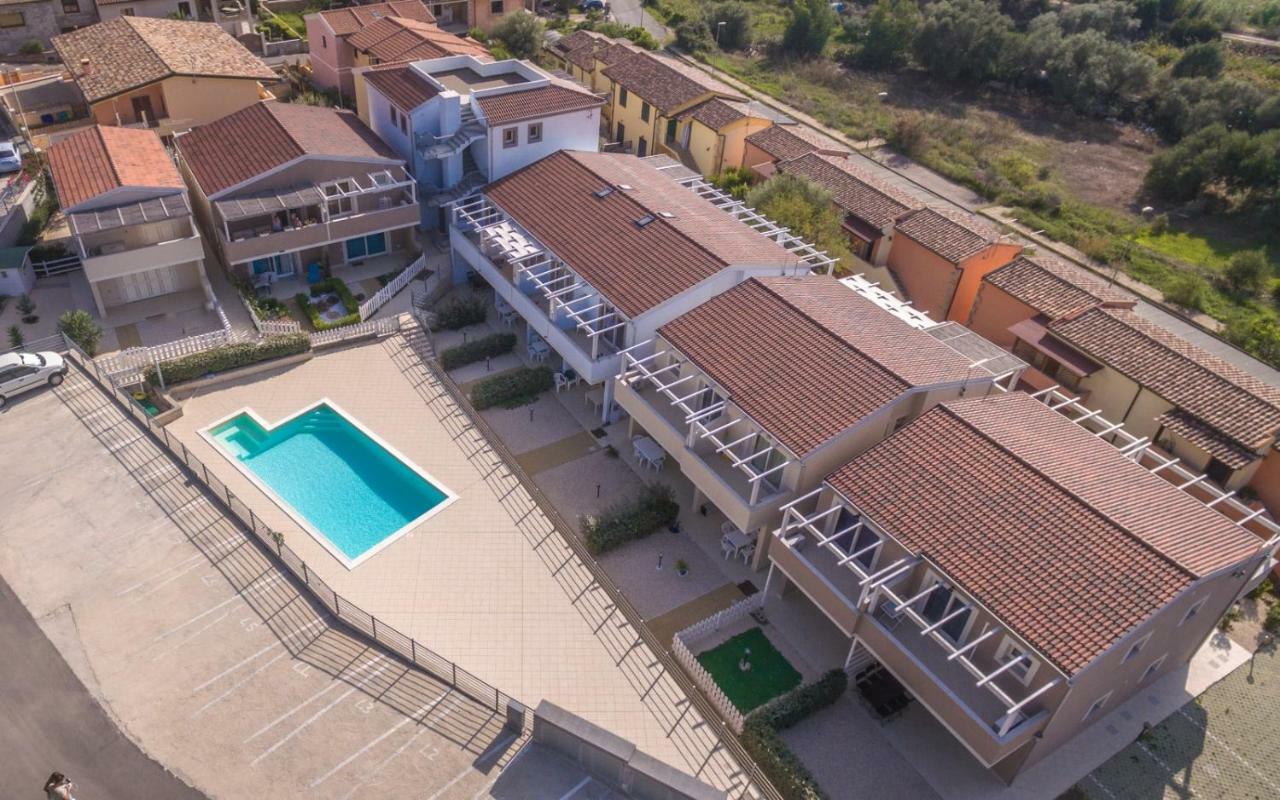 Appartamento Luigi Climatizzato Con Veranda Viddalba Bagian luar foto