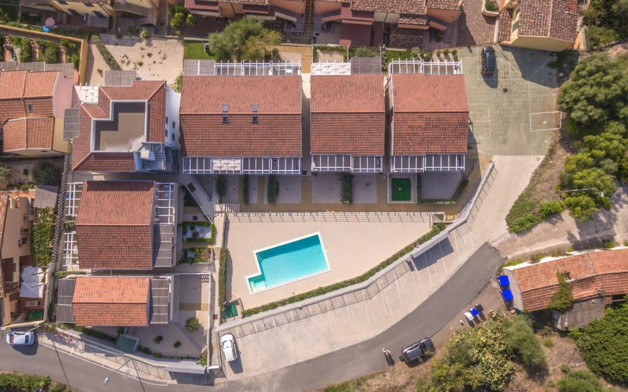 Appartamento Luigi Climatizzato Con Veranda Viddalba Bagian luar foto