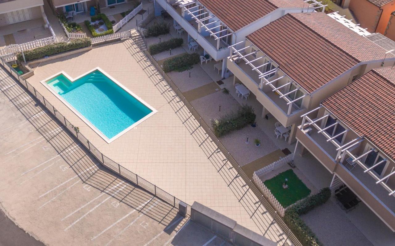 Appartamento Luigi Climatizzato Con Veranda Viddalba Bagian luar foto